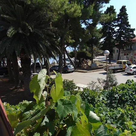 Apartman By The Sea Sucuraj, Hvar - 14736 Sućuraj